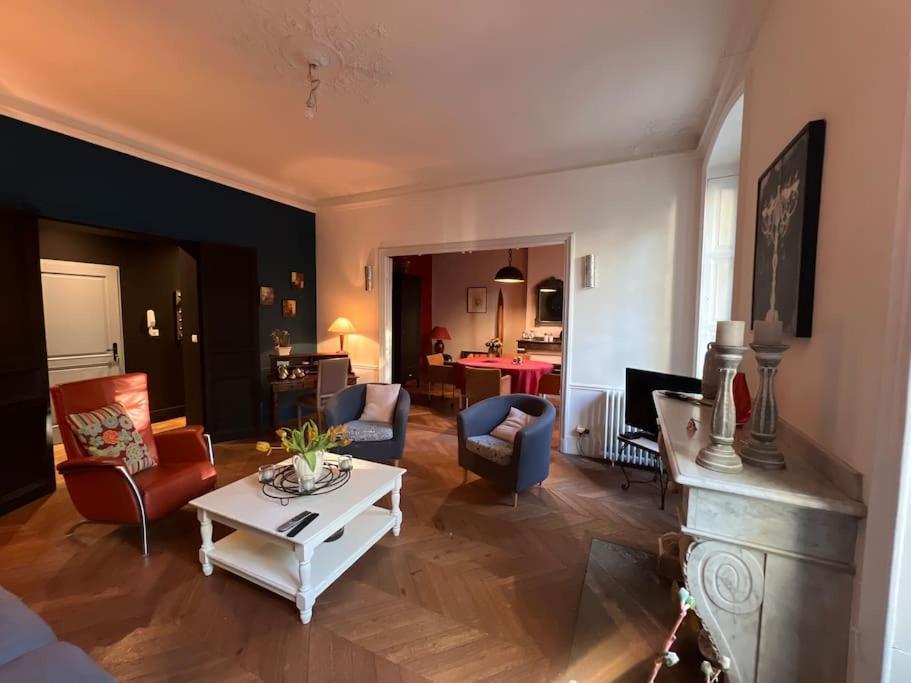 Coeur De Ville, Garage Prive Et Gratuit Avec Terrasse ! Cahors Extérieur photo