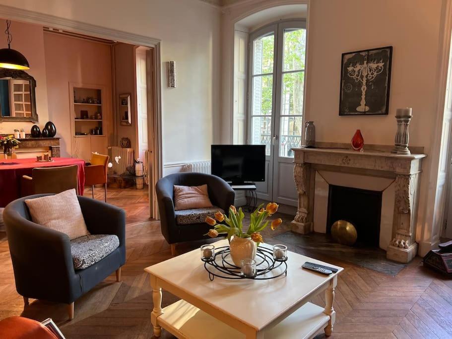 Coeur De Ville, Garage Prive Et Gratuit Avec Terrasse ! Cahors Extérieur photo