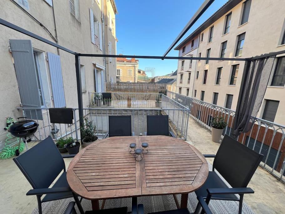 Coeur De Ville, Garage Prive Et Gratuit Avec Terrasse ! Cahors Extérieur photo